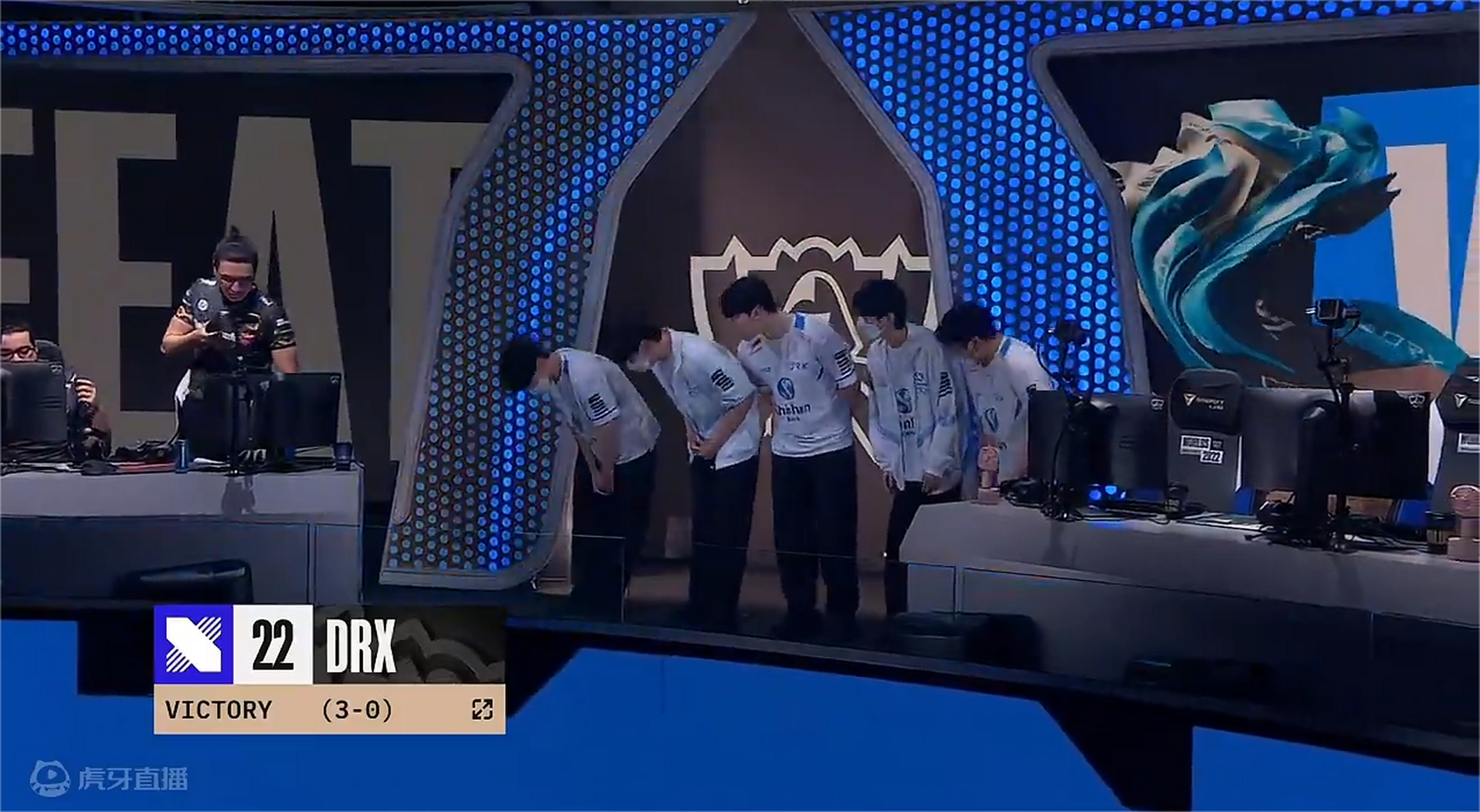 开云官方app入口-RNG鏖战HLE，Deft打出惊人五杀宿敌对决小组赛，引爆全场热议的简单介绍