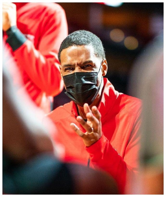 火箭主帅半场休息时临时换阵,获得奇效的简单介绍 火箭主帅半场休息时临时换阵,获得奇效的简单介绍