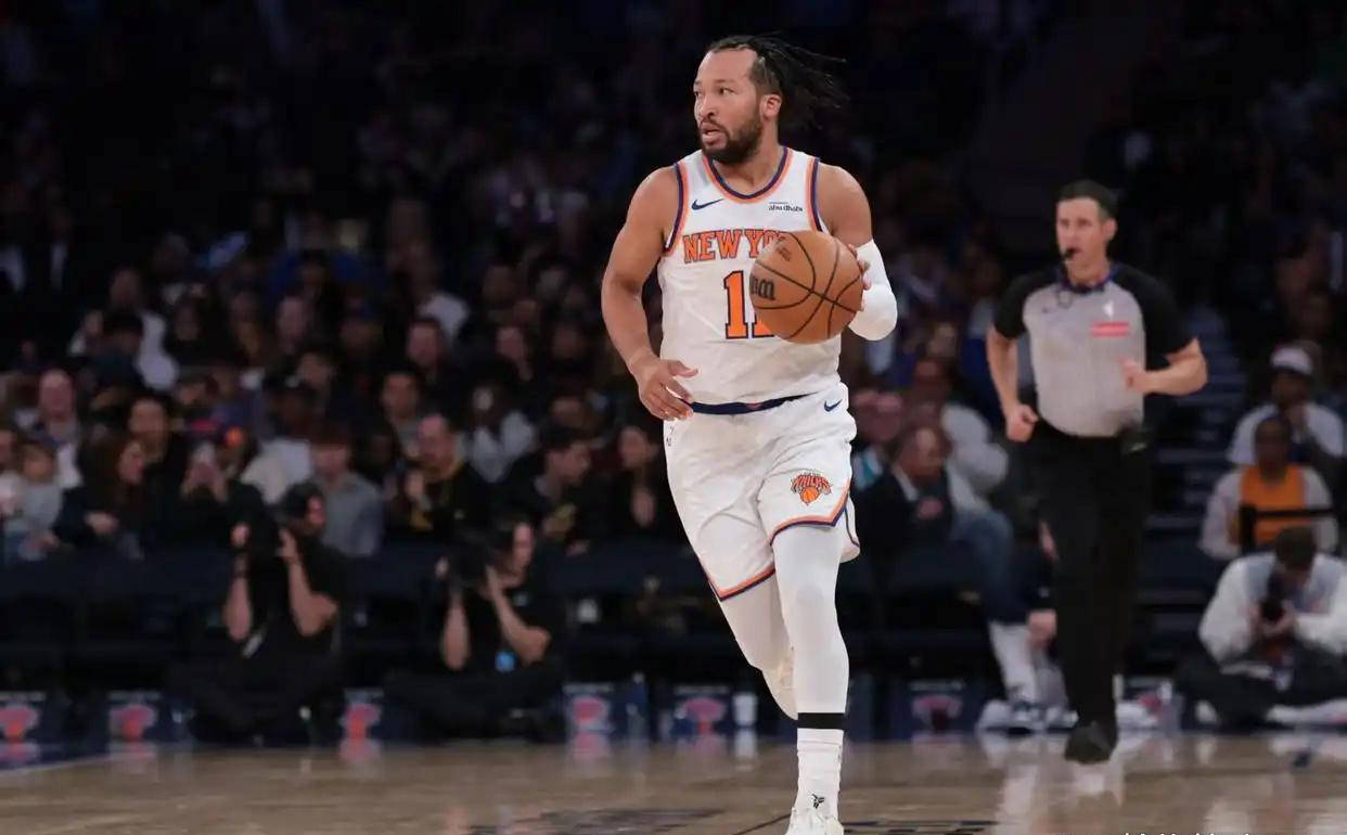 关于尼克斯主场大胜骑士，赢得三连胜的信息