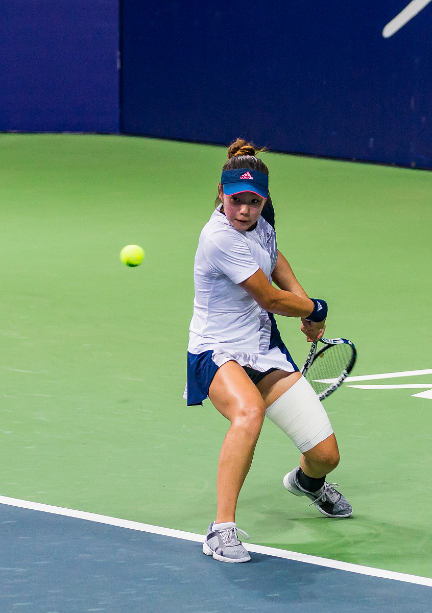 开云官方app入口-游泳比赛美国女将刷新世界纪录