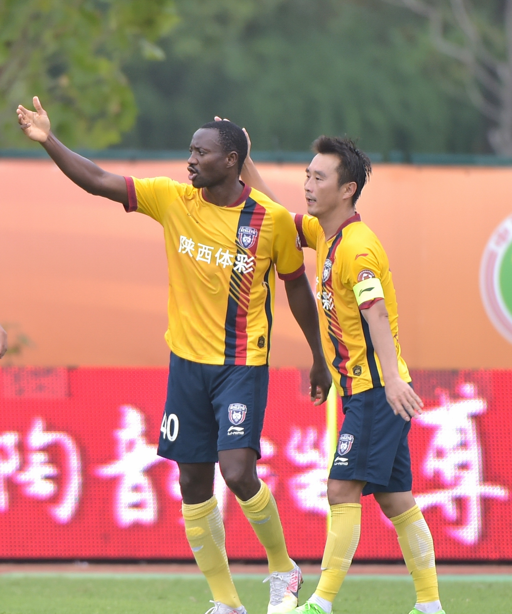 关于贴心的球队合作如影随形，配合默契的信息