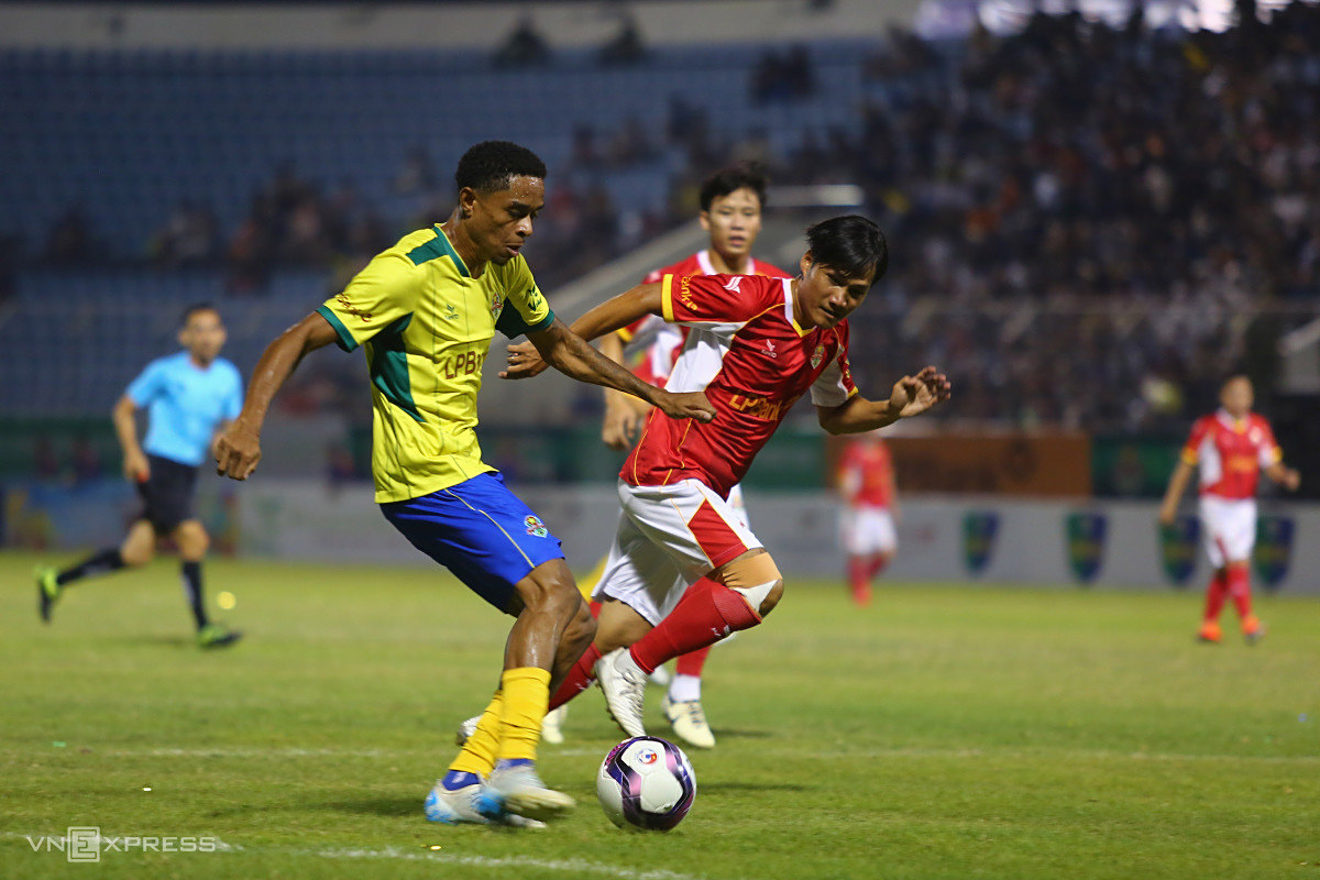 全球球队在争夺胜利中展现风采