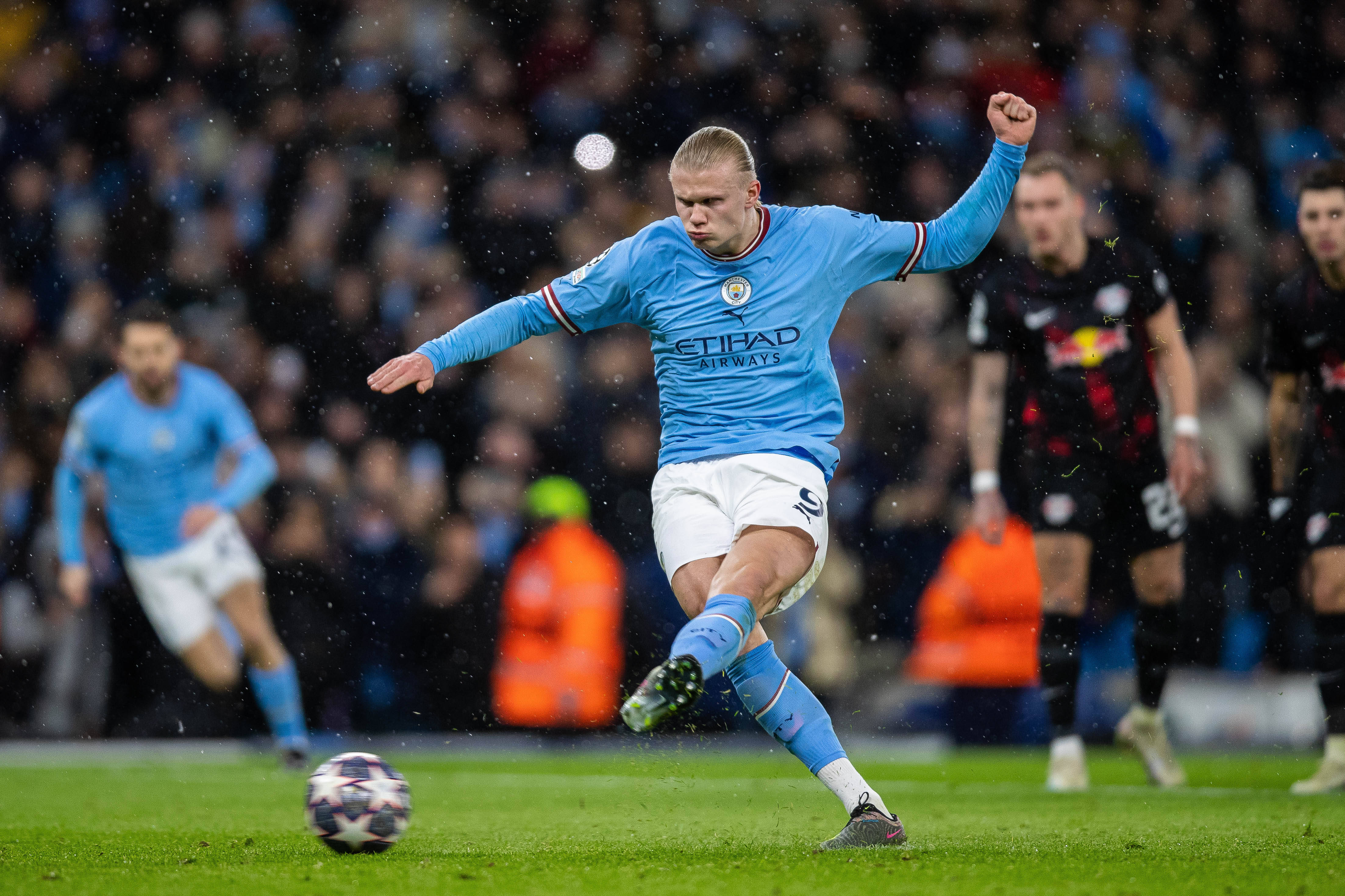 开云足球直播-包含曼城客场强势逆袭，完胜对手的词条