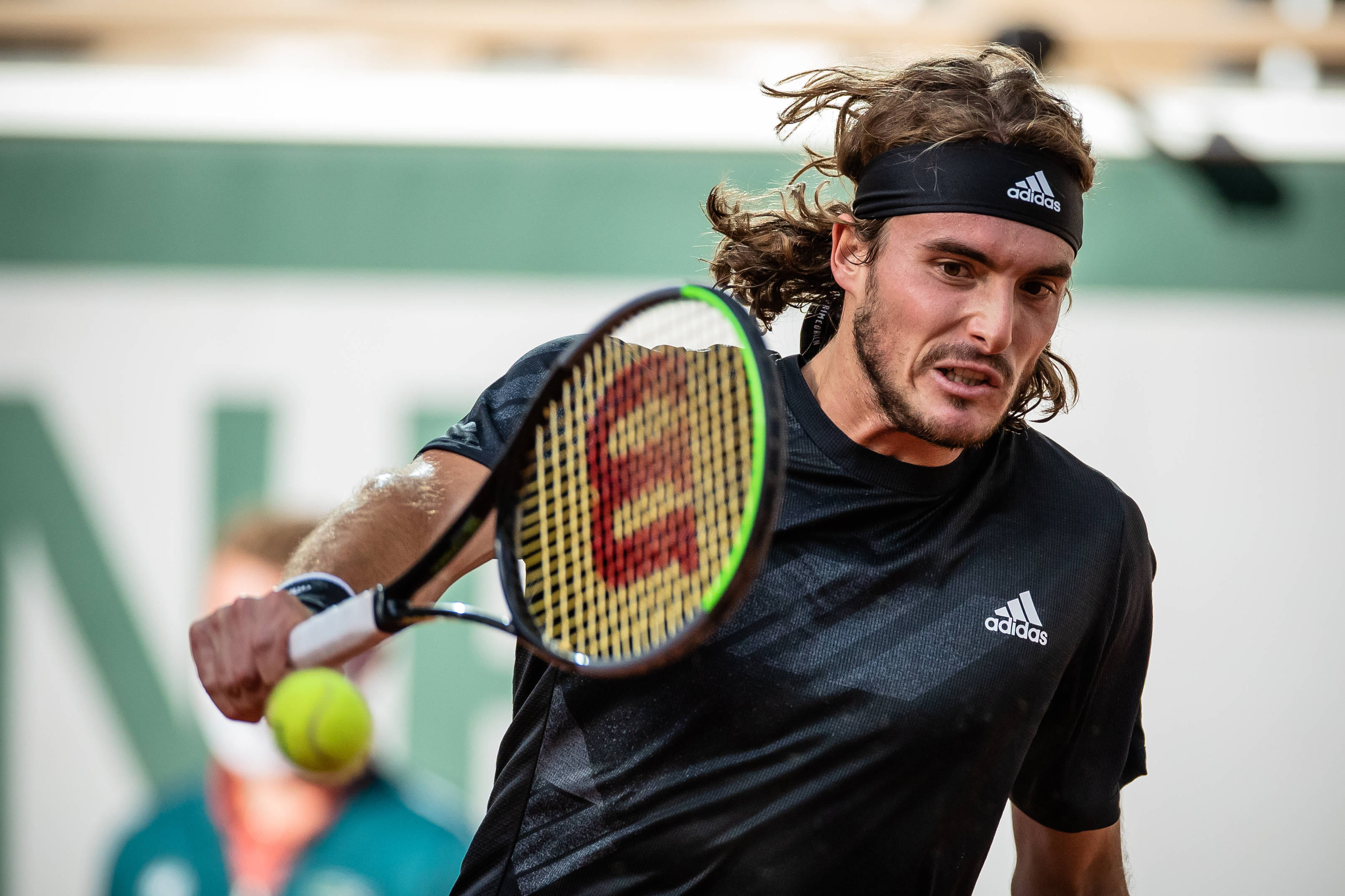 开云官方app入口-意大利网球队横扫世界网球队，西西帕斯高光表现