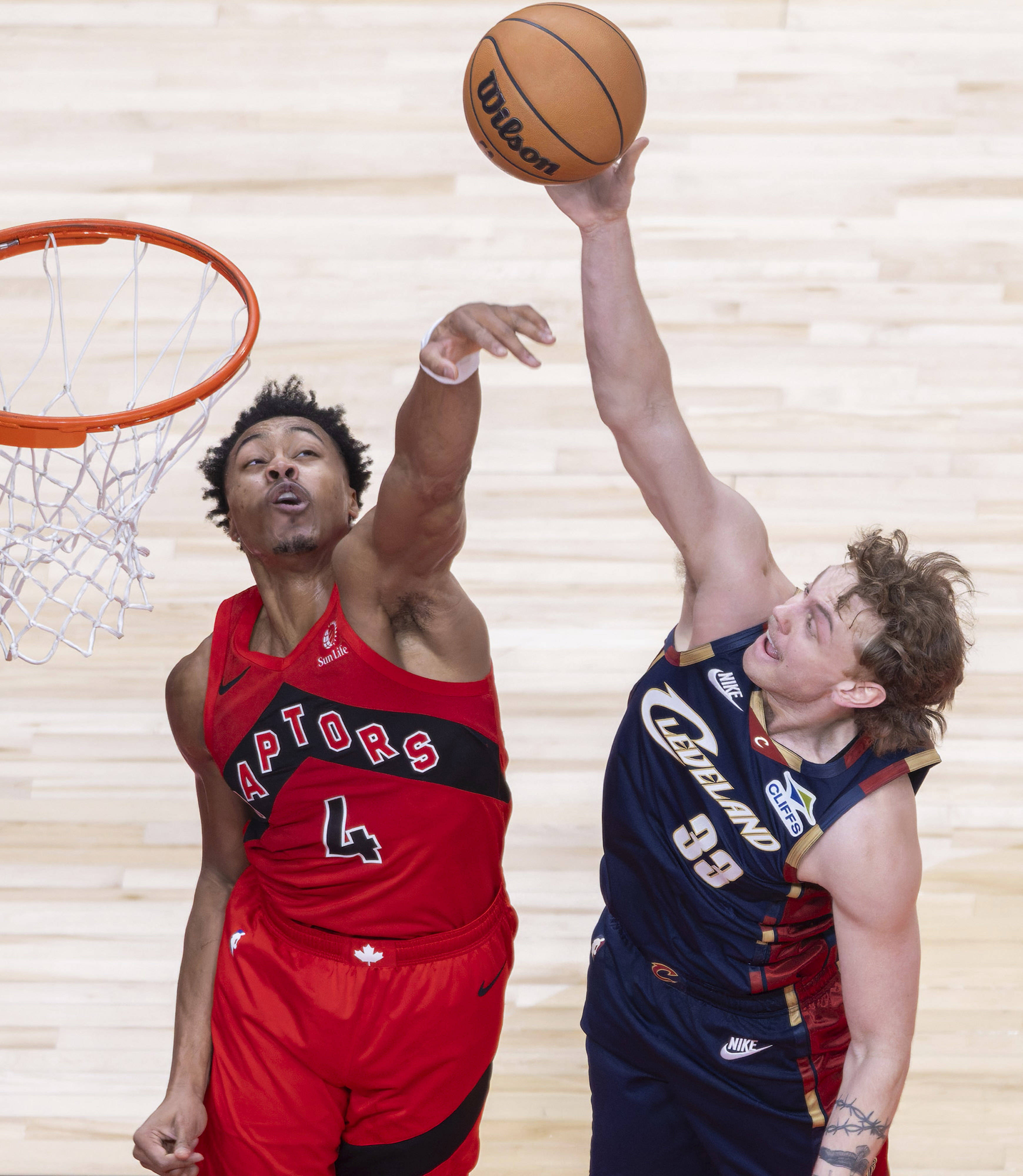 猛龙绝杀鹈鹕，克莱带队取胜