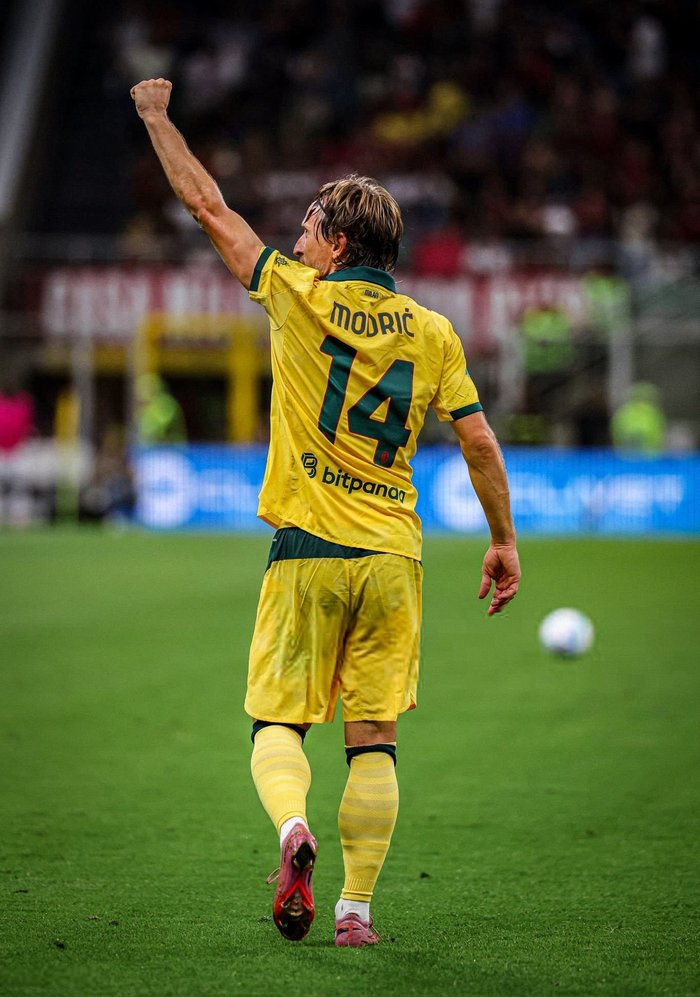 曼联轻取智利,莫德里奇扛起全队 曼联轻取智利,莫德里奇扛起全队