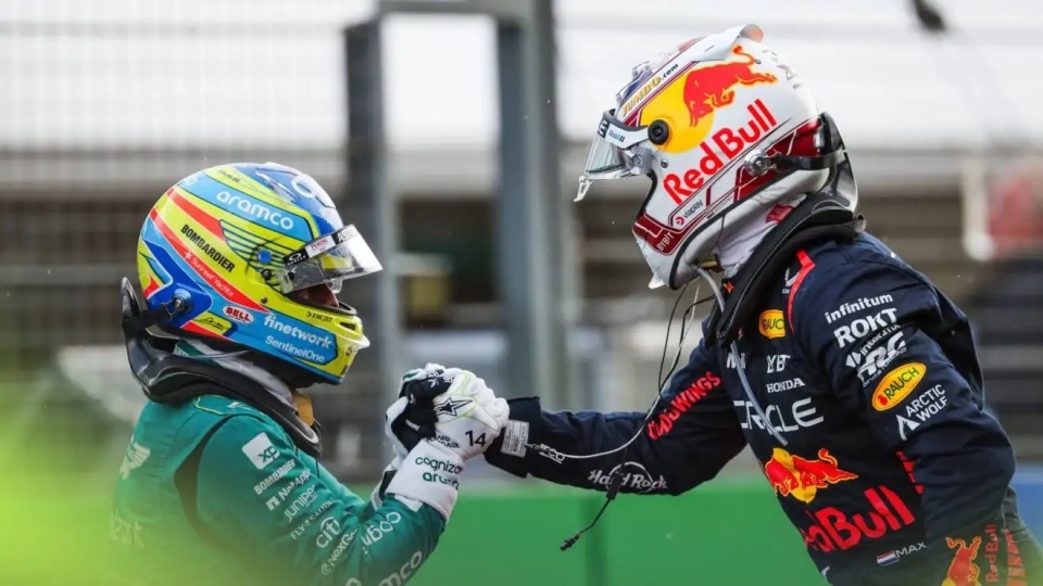 开云平台-包含阿斯顿马丁鏖战威廉姆斯，维斯塔潘扛起全队的词条