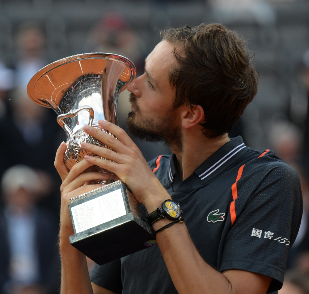 开云体育在线-ATP总决赛翻盘联合杯，梅德韦杰夫惊艳四座