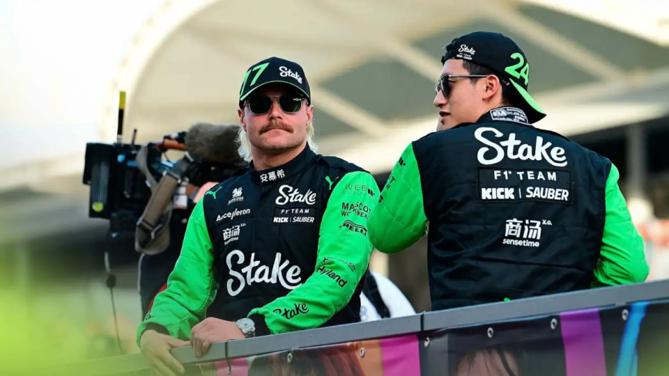 包含索伯车队险胜迈凯伦，塞恩斯扛起全队的词条