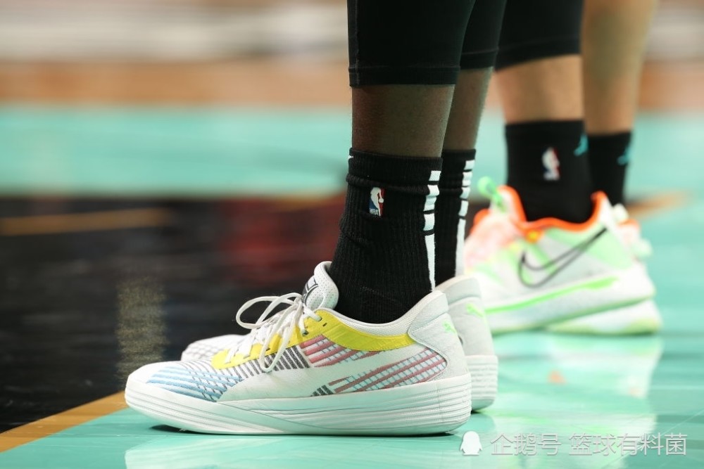 包含猛龙逆转掘金，范弗利特高光表现的词条