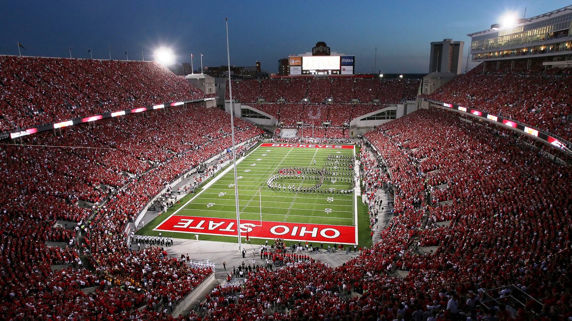 开云体育直播-世界杯之夜，拉文的冠军级表演，当篮球之美点亮北美星空